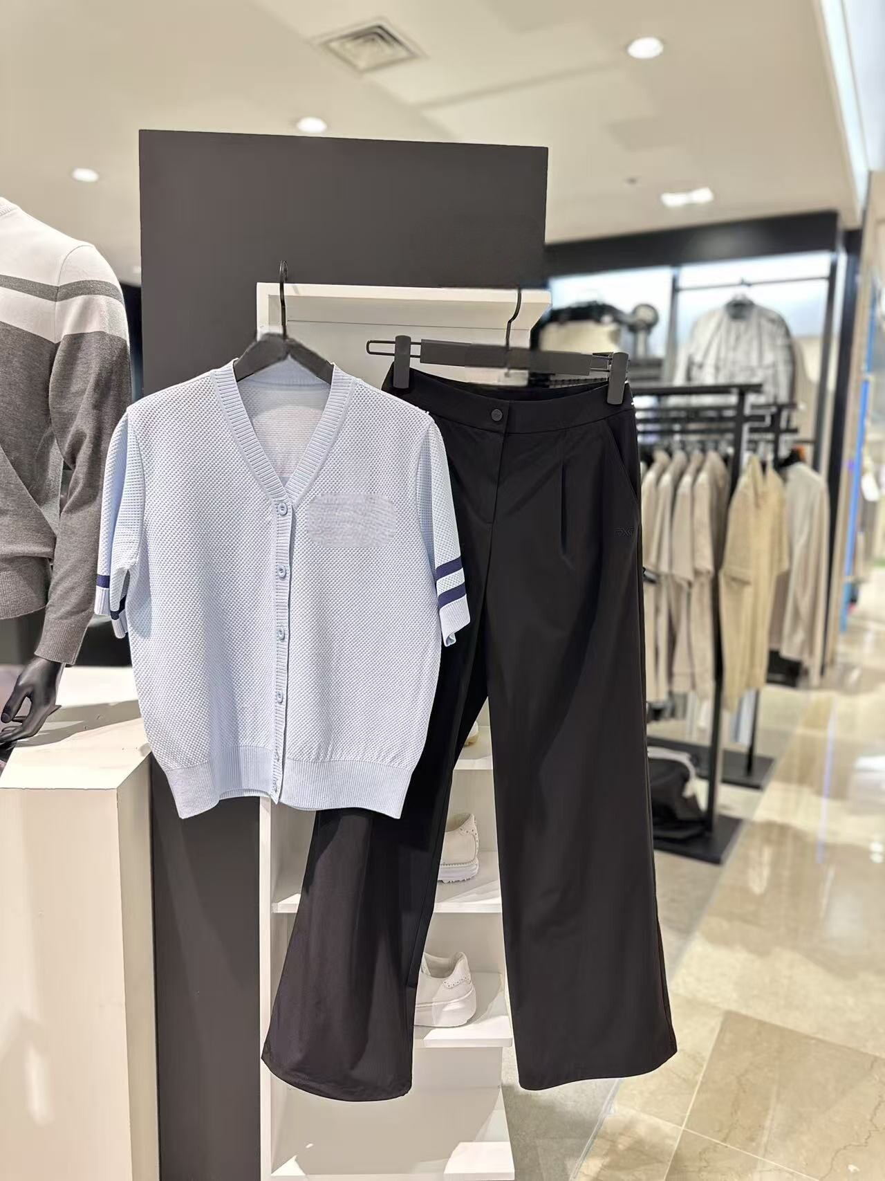 เสื้อกอล์ฟผู้หญิงเกาหลีแท้ ปี  - Golf Equipment For Women บทวิจารณ์และราคา